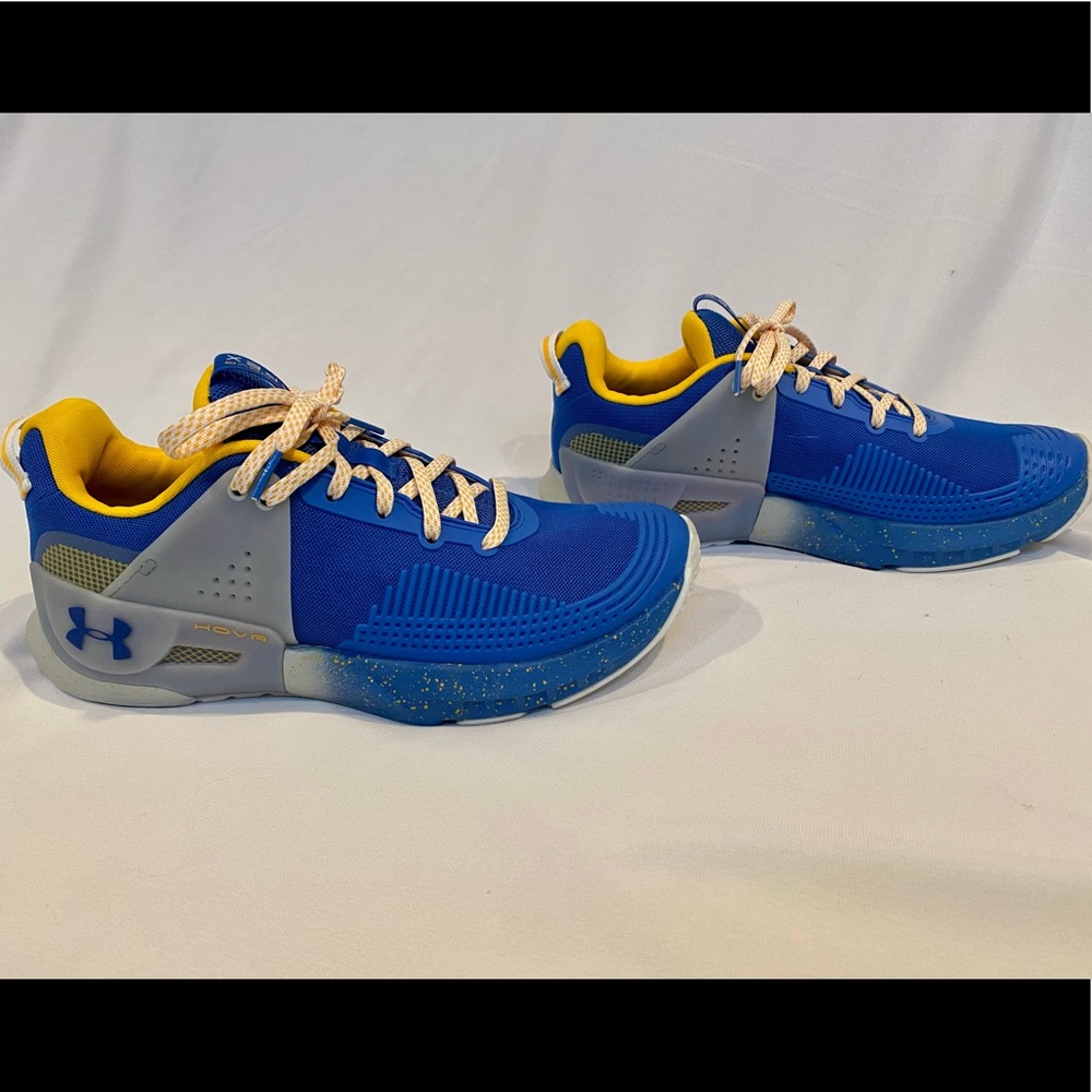 Men’s Under Armor UCLA HOVR Apex Trainers 8.5